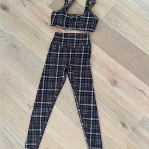 Chic Plaid High-Rise Leggings